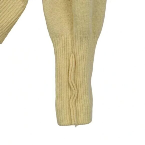 VIntage St. Bernard 100% Lambswool Yellow Sweater Long Sleeve Size Large - Picture 4 of 14